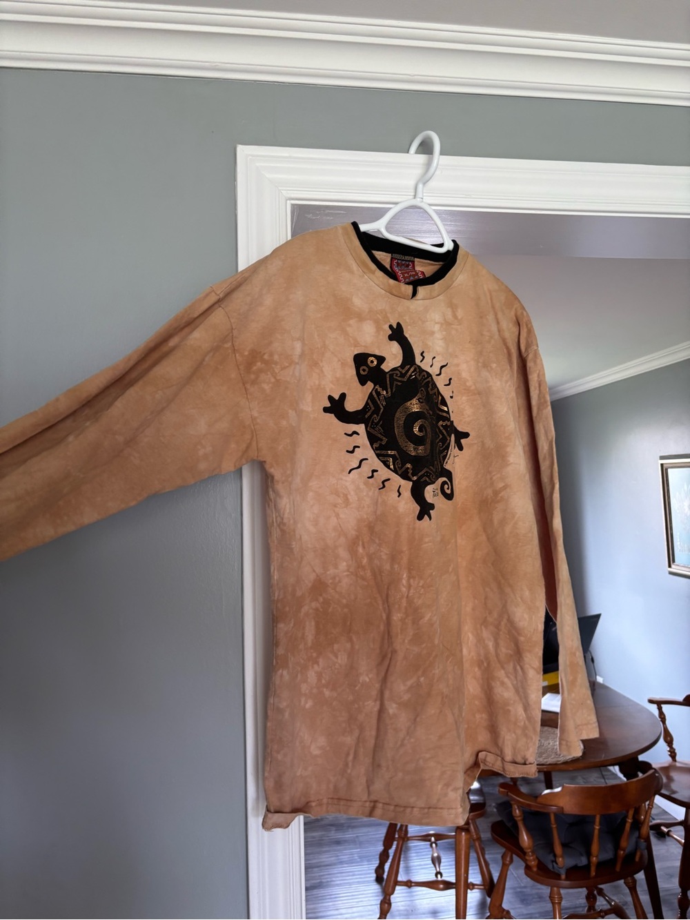 Vintage made in canada Tie-Dye Turtle Graphic Long Sleeve Shirt